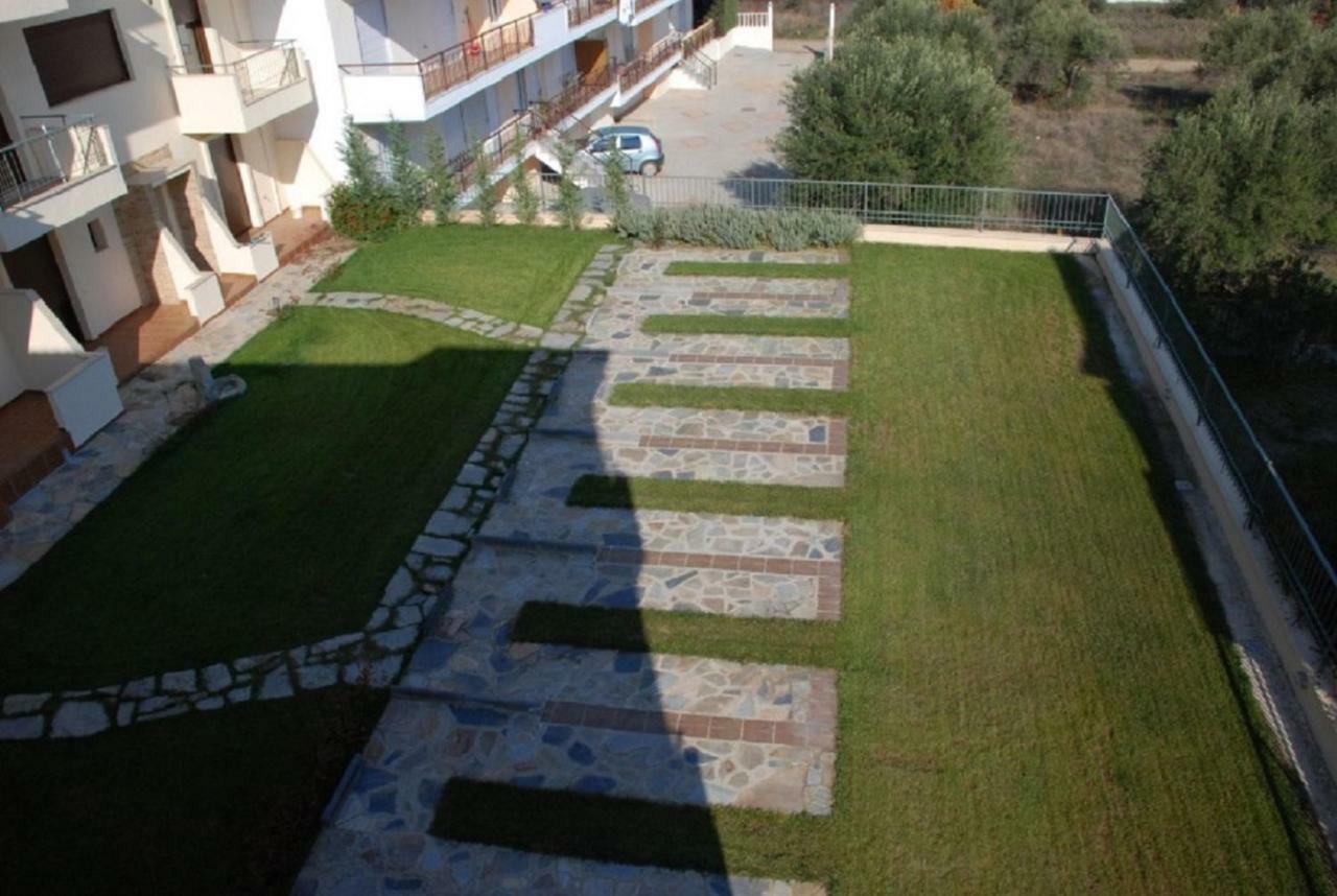 Alexandros Maisonettes Nea Moudania Luaran gambar
